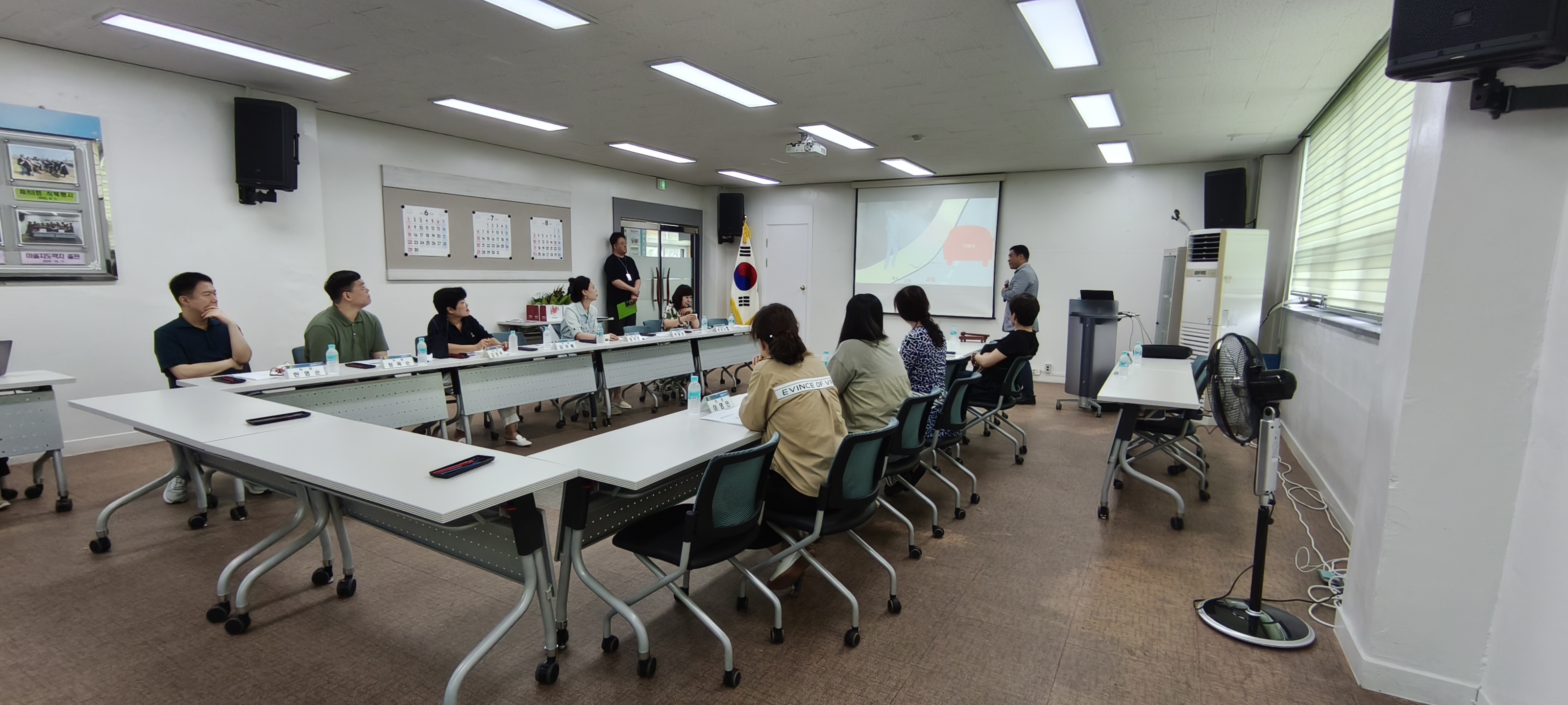 연수구는 학대, 폭력에 대한 인식을 개선하고 위기상황 조기 발견예방을 위해 자생 단체를 대상으로 아동학대·폭력 예방 교육을 했다